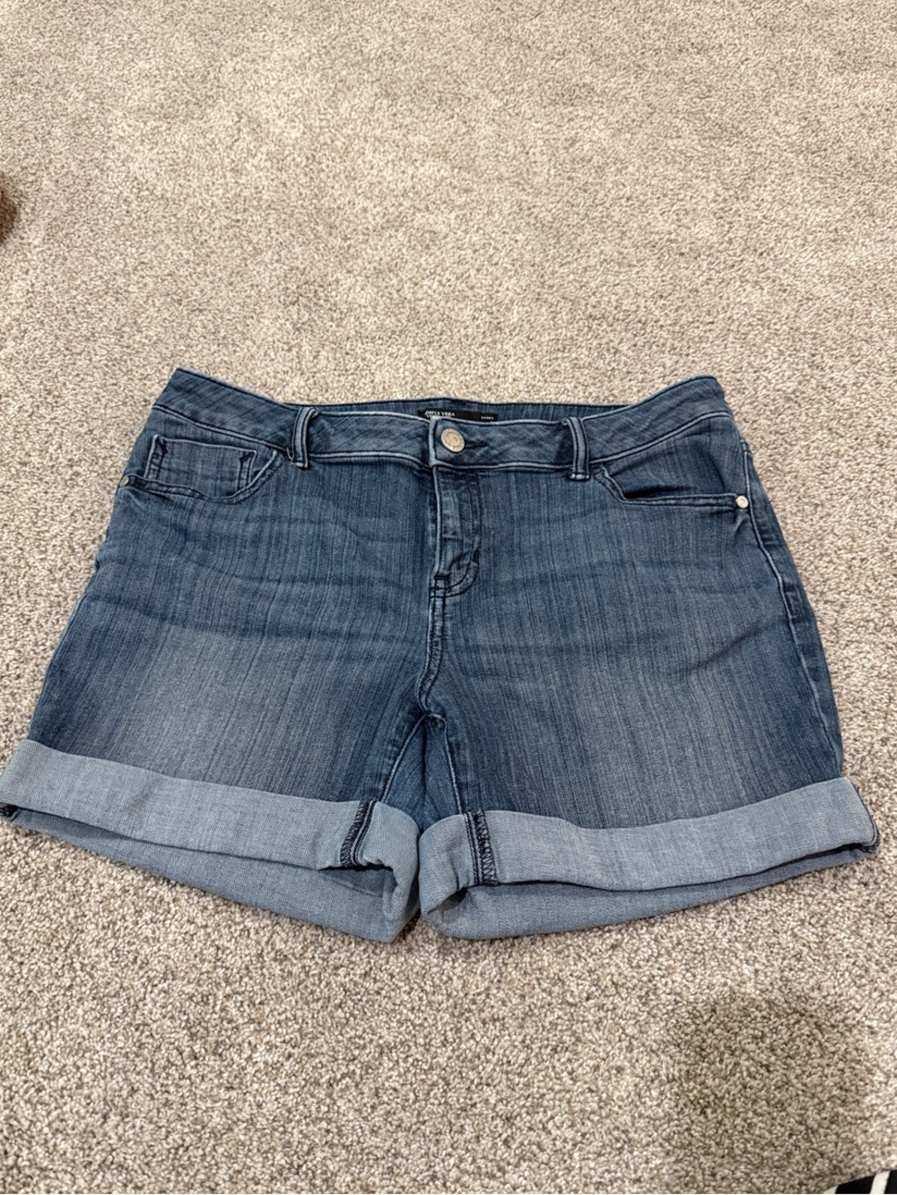 Simply Vera Classic Rolled Hem Denim Shorts - Blue